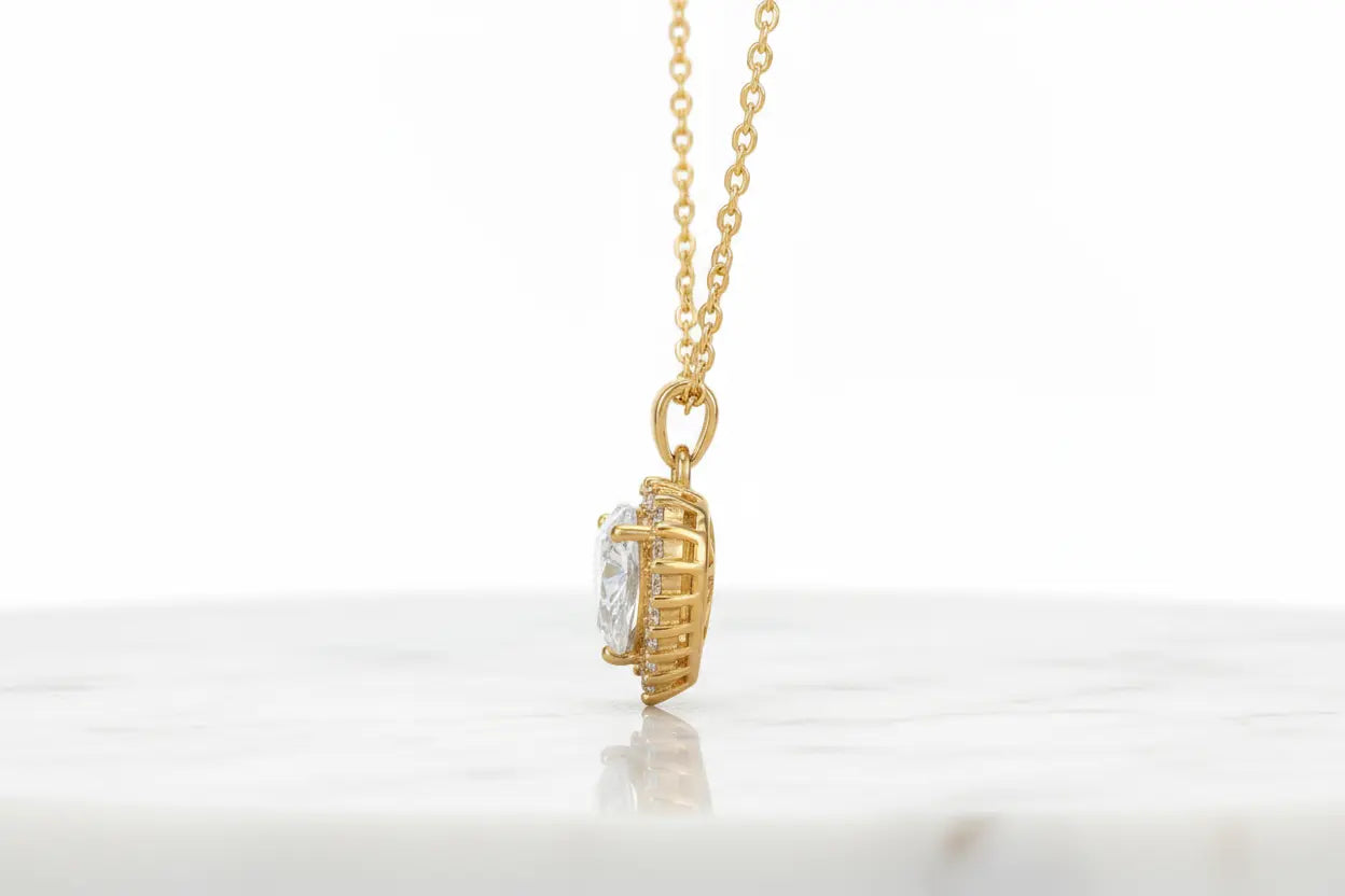 Fall in love necklace aurelia.thegoldenone