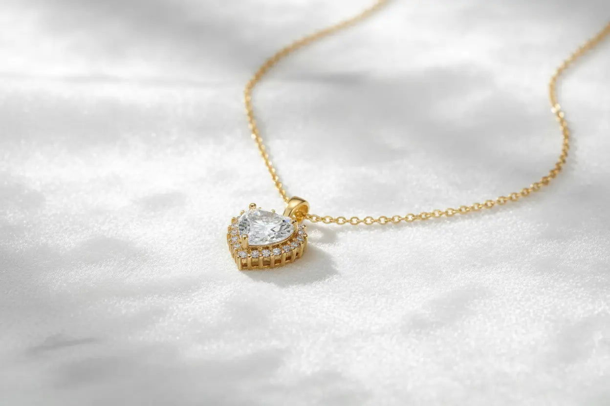 Fall in love necklace aurelia.thegoldenone