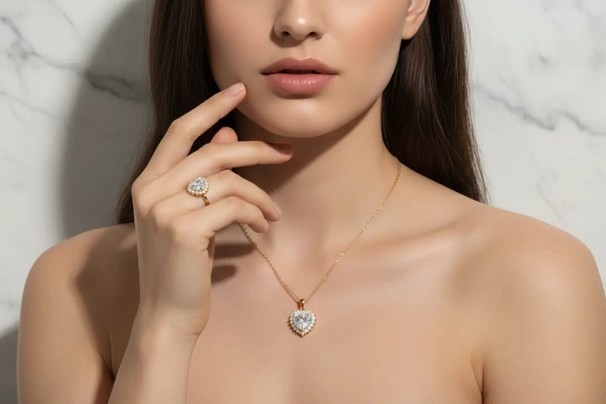 Fall in love necklace aurelia.thegoldenone